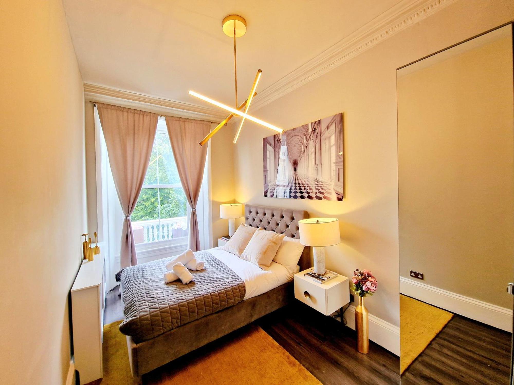 Stylish Hyde Park Home By Tube Stations With Elevator Londra Exterior foto
